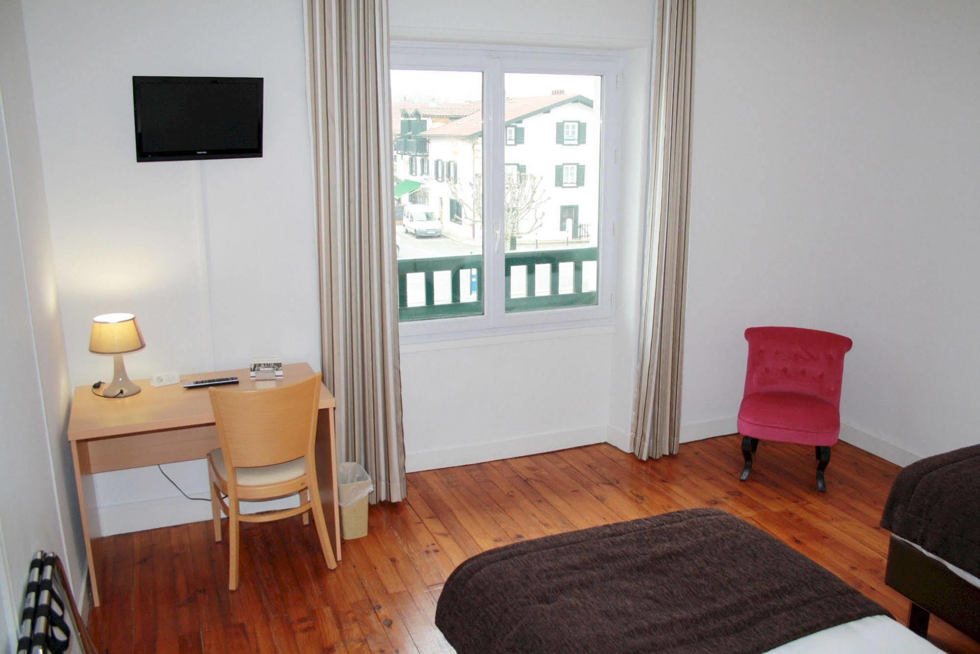 Hotel De La Rhune Ascain Ngoại thất bức ảnh